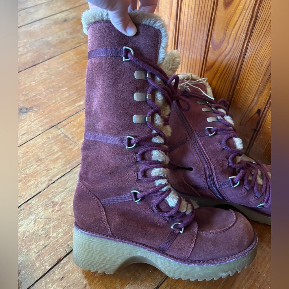 Report Icon Burgundy Suede Laced Winter Boots